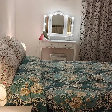 Mirdita - Apartment La Spezia